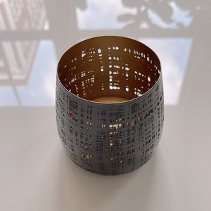 Atq. Gold Crosshatch Etched Tea Light Holder